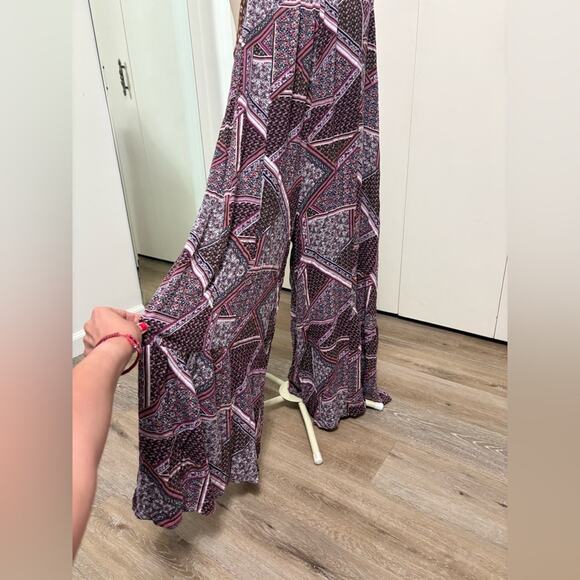 Kori Women's Purple Floral Bohemian Sleeveless Wide Leg Loose Fit Jumpsuit Small - Picture 5 of 9